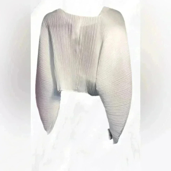 NWT Good American “plisse” sculpted long sleeve cream 1/2 - Picture 3 of 5